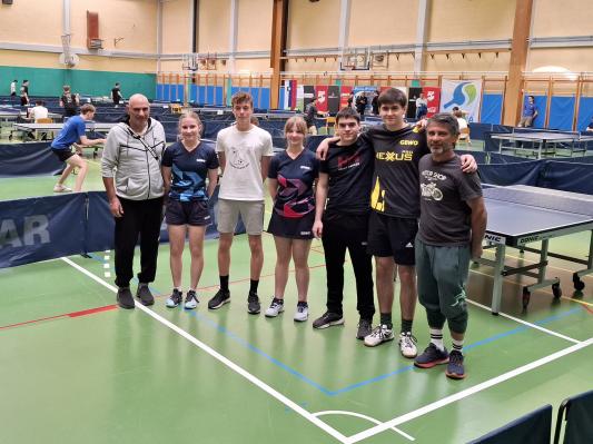 Ema Crnkovič do tretjega mesta na tekmovanju v namiznem tenisu