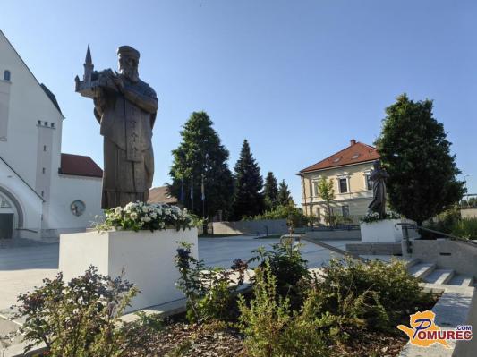 VIDEO: Kaj pomeni papeževa smrt za murskosoboško škofijo?