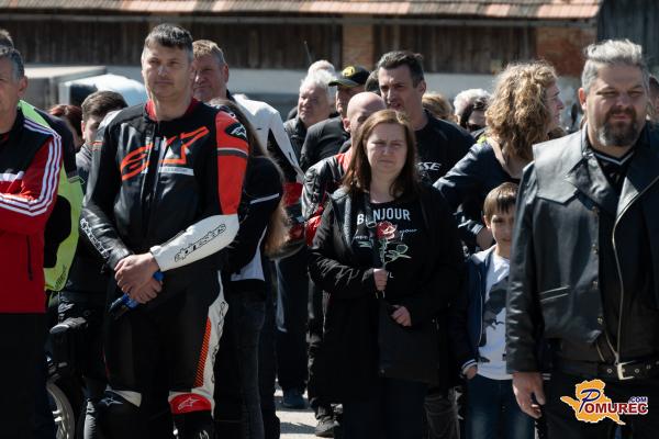 FOTO in VIDEO: Blagoslov motorjev na Kapeli združil voznike v veri in prijateljstvu