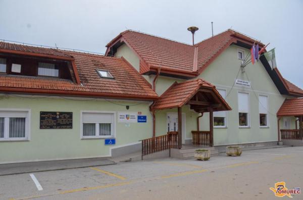 Župan Hodoša zaradi zakonske nezdružljivosti opustil eno od funkcij