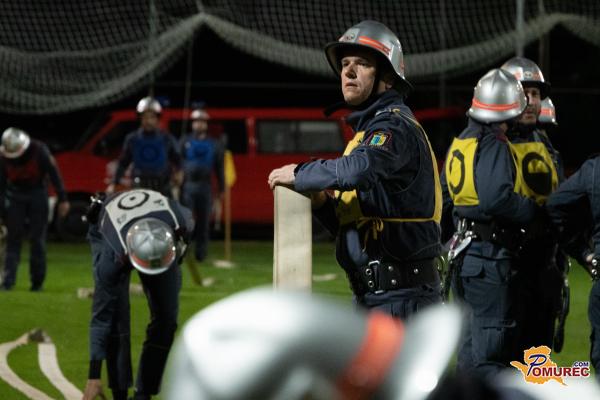 FOTO in VIDEO: Adrenalin, reflektorji in tovarištvo – gasilska noč v Strukovcih