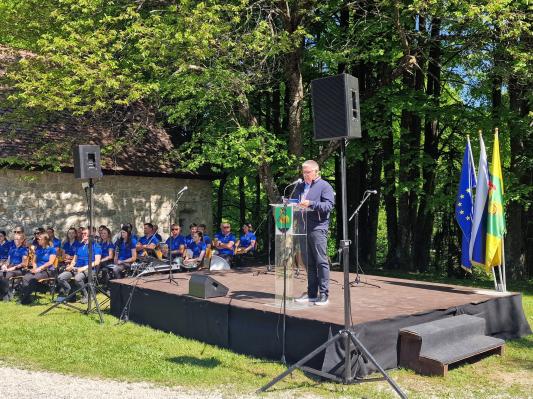 Lotrič: »Delodajalci in delavci niso nasprotniki – zaupanje je ključno za prihodnost dela«