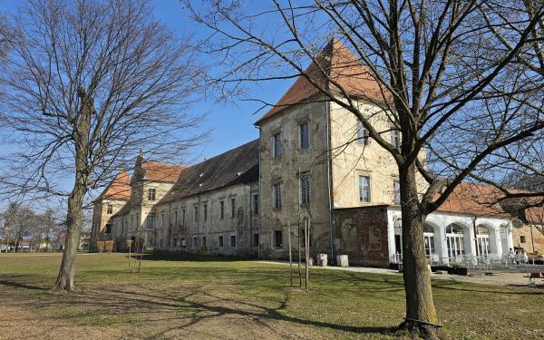 Brez zanimanja za kavarno v Dvorcu Rakičan: na razpis ni prispela niti ena ponudba