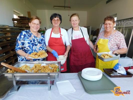 FOTO: V Bunčanih zadišalo po akacijevih krofih