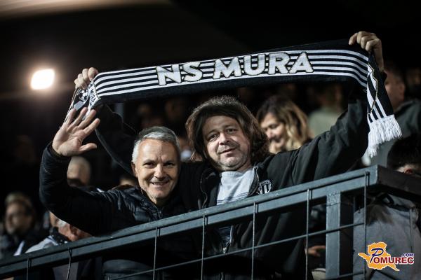 FOTO: Podpora s tribun pomagala Muri do obstanka v prvi ligi: Je tudi vas ujel naš fotograf?