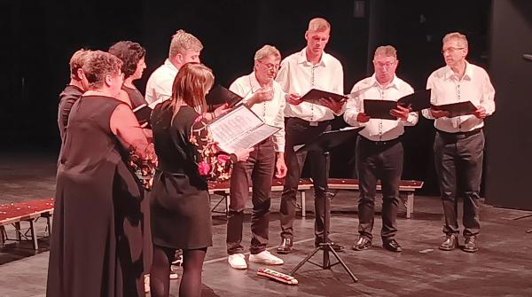 FOTO: Gledališče Park zazvenelo v prepletu glasov