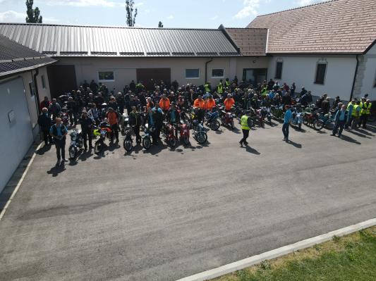 FOTO: 16. srečanje starodobnih mopedov v Bolehnečicih