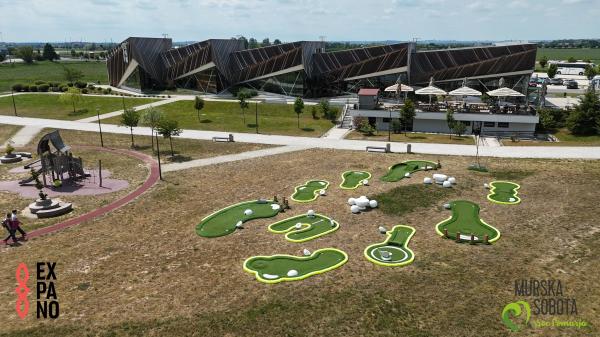 FOTO: Mini golf odslej tudi v Murski Soboti