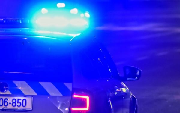 V Moravskih Toplicah ugasnilo življenje: Pešca po trčenju odbilo v drugo vozilo