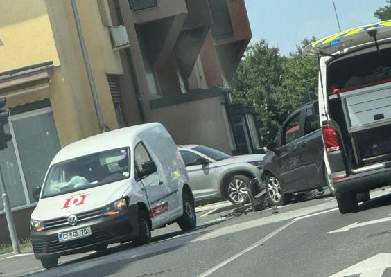 Na Lendavski ulici je prišlo do prometne nesreče