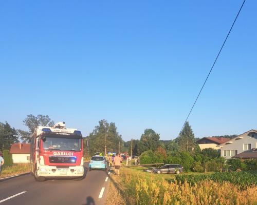 Prometna nesreča: Cesta med Lutverci in Podgradom zaprta 