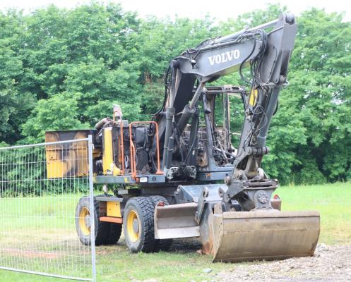 FOTO: V Rakičanu zagorel bager – škoda je ogromna