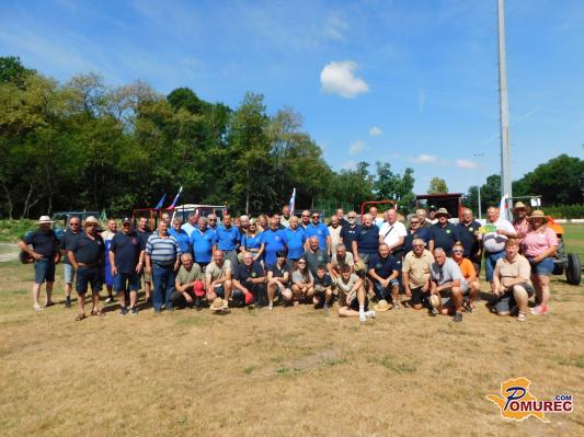 FOTO: Dvanajsto poletno srečanje starodobnikov in njihovih lastnikov