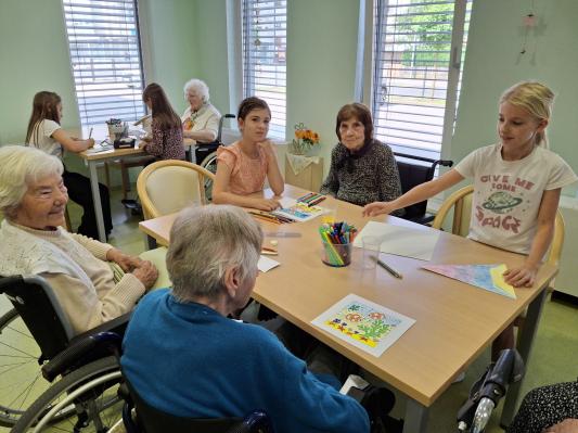 FOTO: Poletje je prišlo z mladimi ustvarjalci