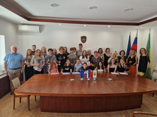 FOTO: Slovesen sprejem najuspešnejših učencev pri županu Občine Križevci