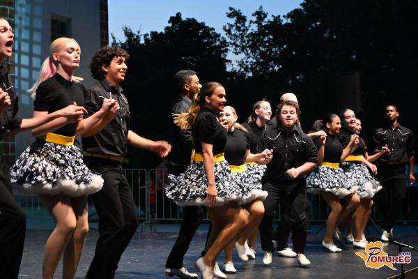 Folkart se zaradi napovedanih neviht seli v Gledališče Park