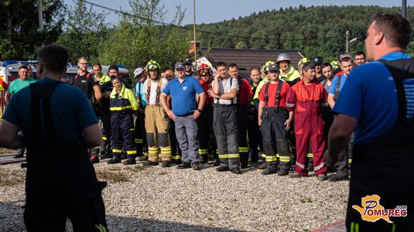FOTO: Zbrali so se za pomoč prizadetim po neurju