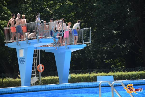 FOTO in VIDEO: Murskosoboško kopališče znova odprto, prvi kopalci že v vodi