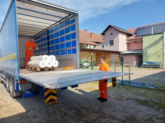 FOTO: V občini Gornji Petrovci poškodovanih kar 200 objektov