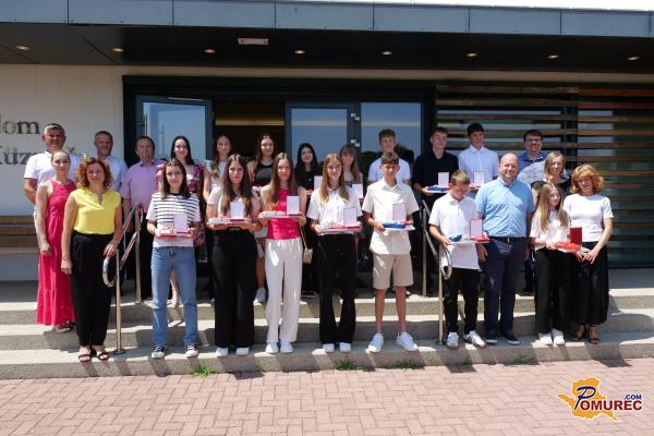 FOTO: Občina Puconci počastila učence za izjemne šolske dosežke