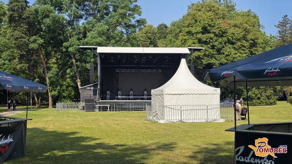 FOTO in VIDEO: Prizorišče je pripravljeno: mesto v pričakovanju velikega dogajanja