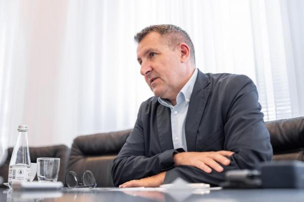 Zoran Hoblaj po večmesečnem postopku razrešen z mesta direktorja