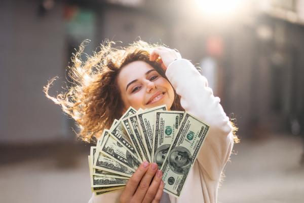 Kateri horoskopski znaki imajo največ možnosti za finančni uspeh?