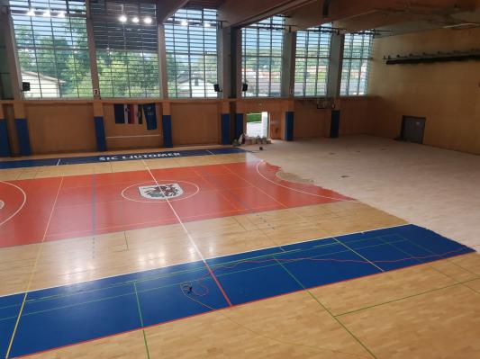 FOTO: V ŠIC Ljutomer začeli s prenovo parketa