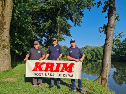 FOTO: Pomurski veterani Severja uspešno nastopili na ribiškem maratonu v Račah