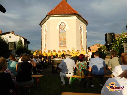 FOTO: Moški pevski zbor Lipovci obeležil 45 let aktivnega petja