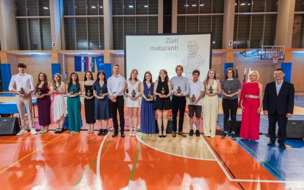 FOTO: Pomurski maturanti prejeli spričevala