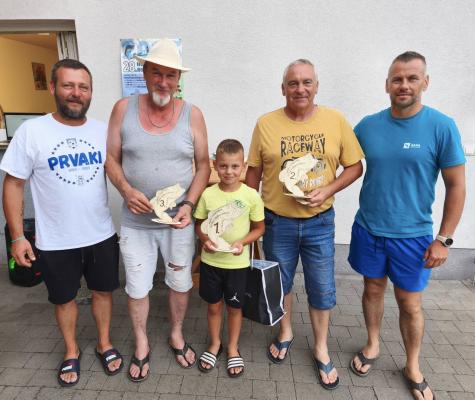 FOTO: Za pokal Hotiških ribiških dnevov se je potegovalo enajst ribičev