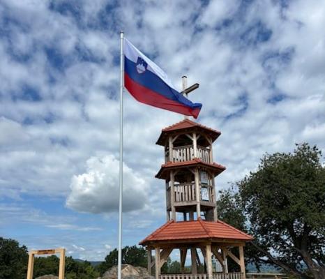FOTO: Na Goričkem zaplapolala slovenska zastava