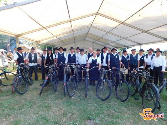 FOTO: Dimeki popestrili folklorni festival v Beltincih