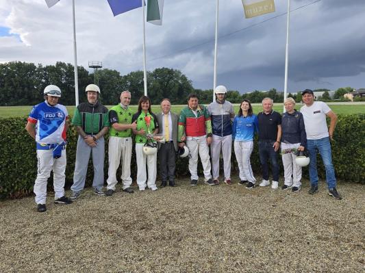 FOTO: Ljutomer v znamenju tradicionalnih kasaških dirk