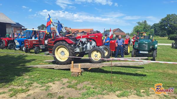 FOTO: Skakovci gostili 13. mednarodno srečanje starodobnih vozil