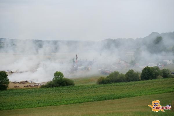 VIDEO: Ogenj uničil del kmetije, a rešili so najdragocenejše – življenja