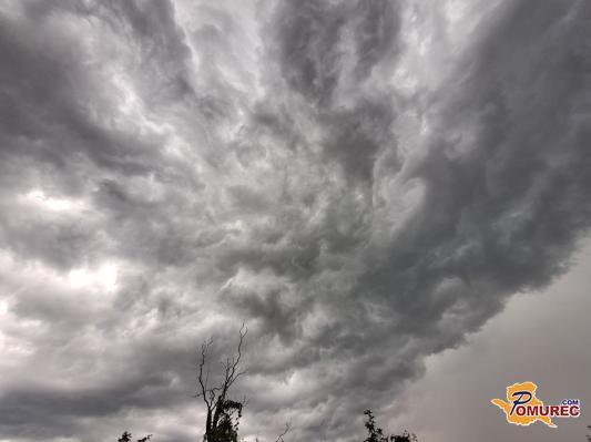 Nas bodo že danes dosegle nevihte?