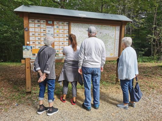 FOTO: Stanovalci Doma Kuzma na poletnem izletu