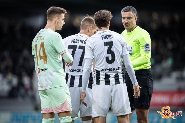 Mura z Bravom, Domžale z Mariborom