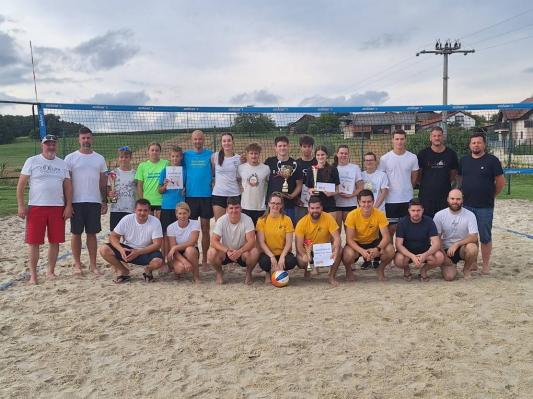 FOTO: V Lemerju uspešno izpeljan 3. Tadejin memorial v odbojki na mivki