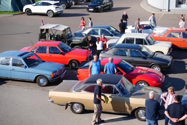 FOTO in VIDEO: Potujoči muzej starodobnikov se je popeljal skozi štiri države