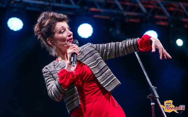 FOTO in VIDEO: Festival Porcijunkulovo v polnem zamahu: Navdušila Doris Dragović