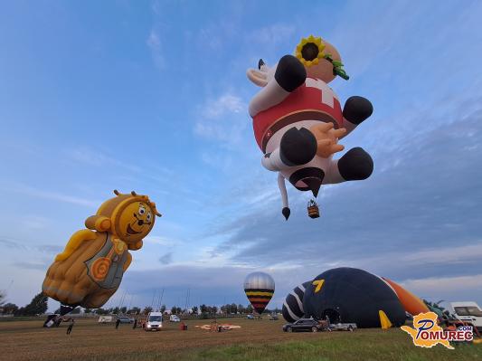 FOTO in VIDEO: Jutranji polet pisanih balonov nad Mursko Soboto