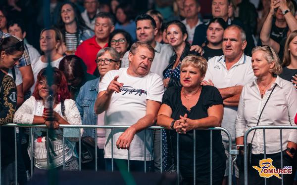 FOTO in VIDEO: Poletni koncert Mladena Grdovića in Zlate žile v Radencih