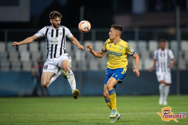 Mura iz Kopra brez točk