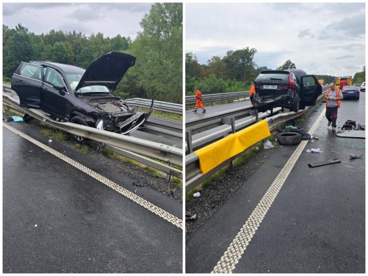 FOTO: Prometna nesreča na pomurski avtocesti, volvo pristal na ograji