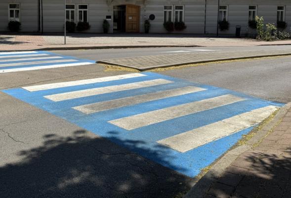 FOTO: V Lendavi modri prehodi za pešce