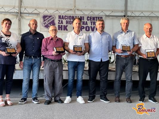 FOTO: Šest desetletij hokeja na travi v Lipovcih