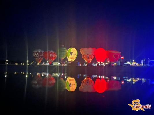 FOTO in VIDEO: Nočni spektakel ob Soboškem jezeru, baloni zasijali v čarobni reviji Night Glow